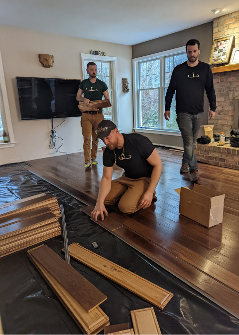 People installing Steller People installing Steller